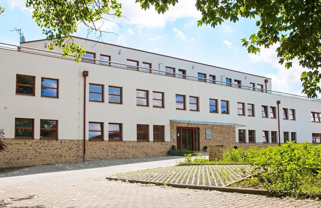 Sporthotel Hostivice-1